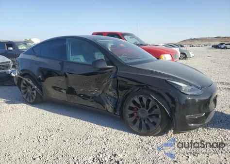 2022 Tesla Model Y z USA, uszkodzony, nr VIN 7SAYGDEF7NF557079